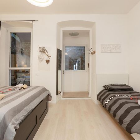 XX Settembre Apartment Trieste Bagian luar foto