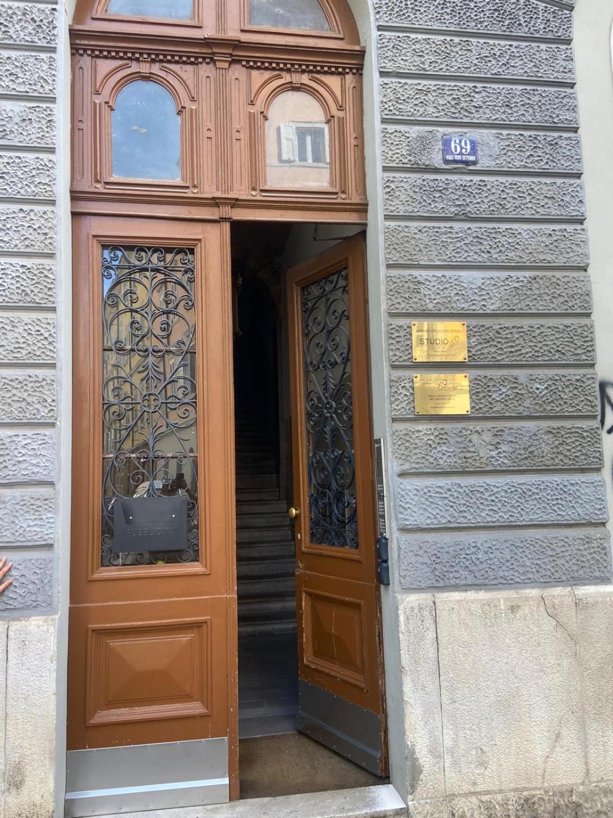 XX Settembre Apartment Trieste Bagian luar foto